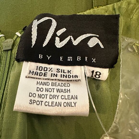 Vintage Diva by Embex Silk Green Beaded Zip Back Sleeveless Blouse sz 18=L NWOT - Picture 11 of 12